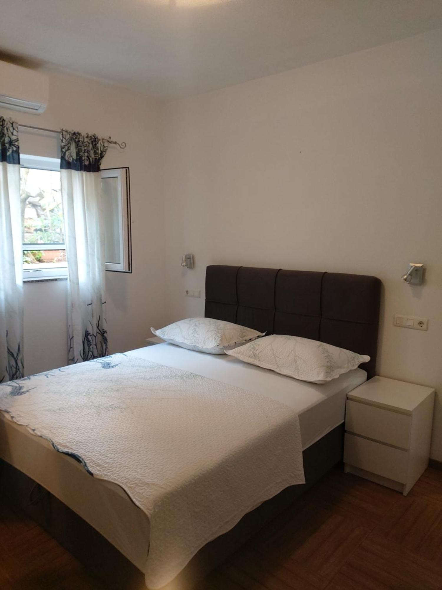 Apartment Franic Sućuraj Chambre photo
